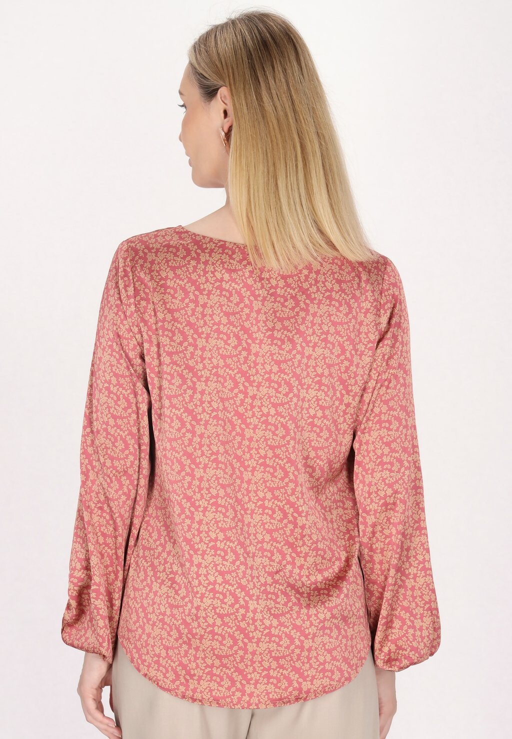 Блуза usha, светло-розовый
Блуза usha, светло-розовый