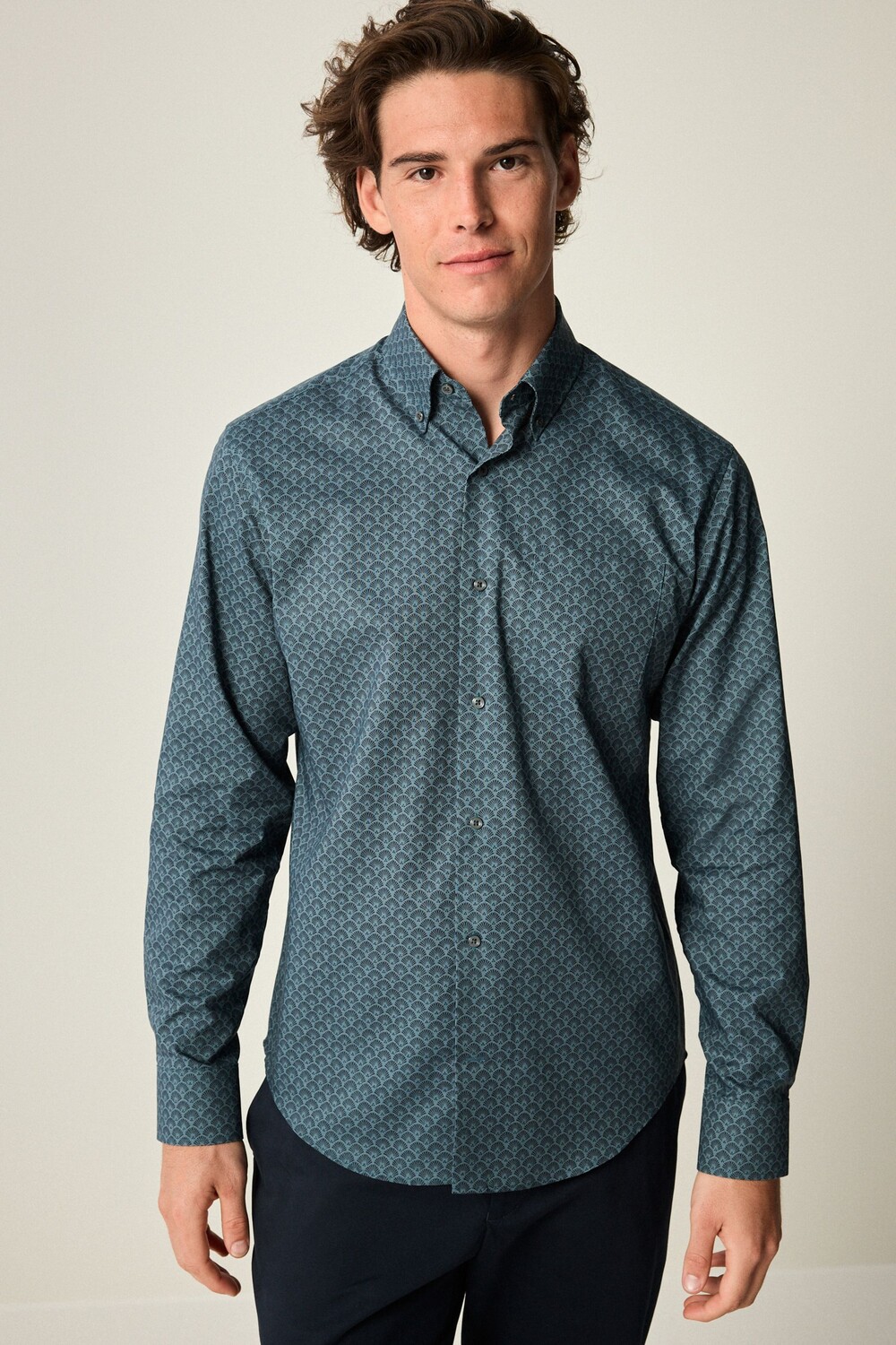 Рубашка Оксфорд на пуговицах, которую легко гладить Next, синий 
Рубашка Оксфорд на пуговицах, которую легко гладить Next, синий