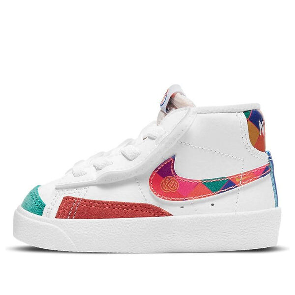 Кроссовки blazer mid '77 'chinese new year - spring festival' Nike, белый
Кроссовки blazer mid '77 'chinese new year - spring festival' Nike, белый