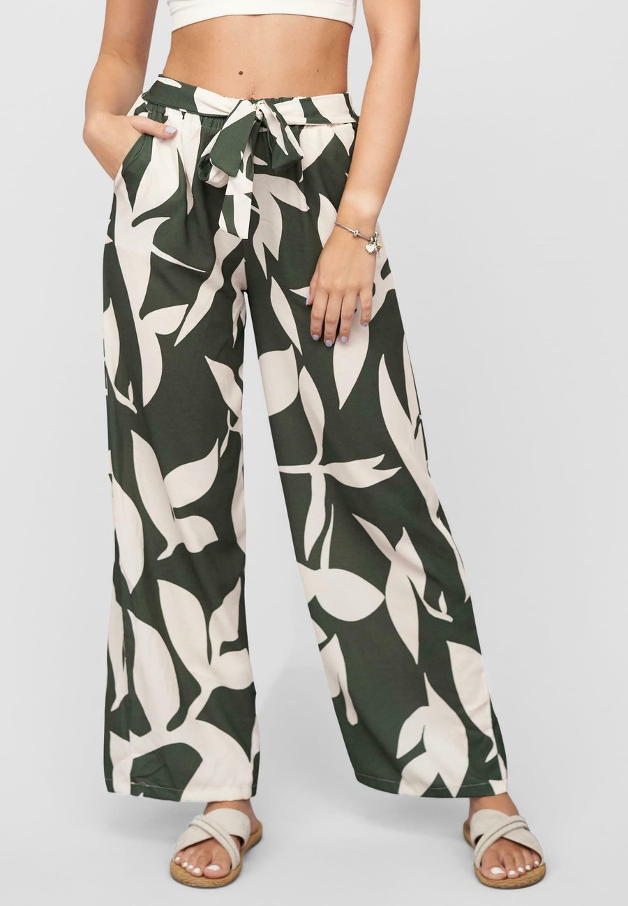 Брюки Cloud 5ive Trousers, Beige Green/Beige
Брюки Cloud 5ive Trousers, Beige Green/Beige