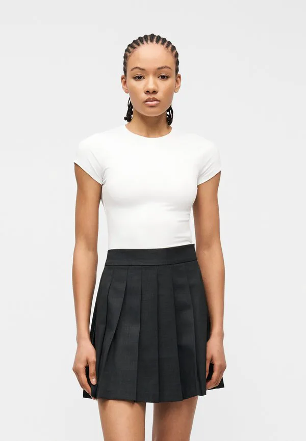 Простая футболка Hollister Co., White, Белый, Простая футболка Hollister Co., White
Простая футболка Hollister Co., White, Белый, Простая футболка Hollister Co., White