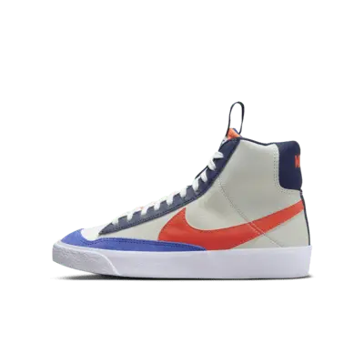 Кроссовки Nike Blazer Mid '77 SE, цвет White/Light Silver/Midnight Navy/Team Orange
Кроссовки Nike Blazer Mid '77 SE, цвет White/Light Silver/Midnight Navy/Team Orange