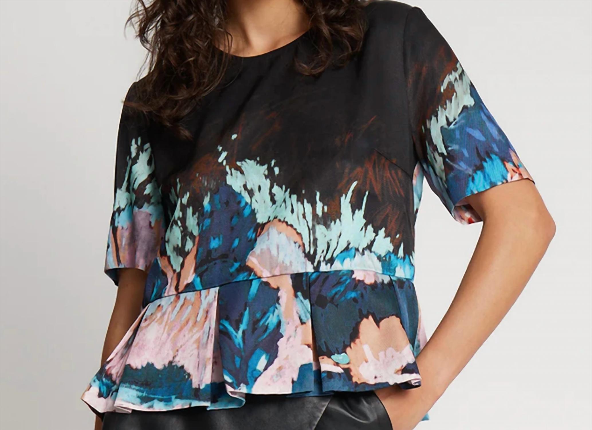 Женский топ Solus черного цвета MUNTHE
Женский топ Solus черного цвета MUNTHE