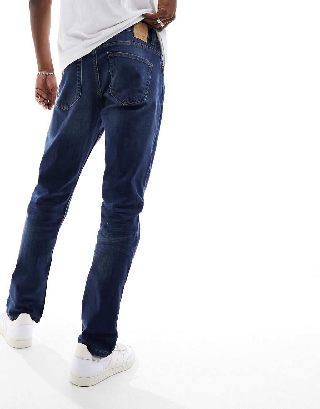 Синие джинсы прямого кроя Only & Sons
Синие джинсы прямого кроя Only & Sons