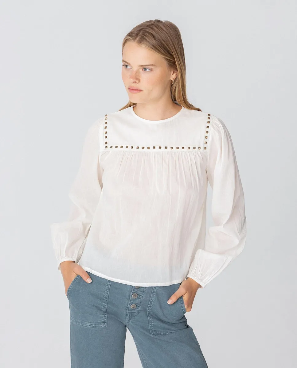 Женская блузка с длинным рукавом и заклепками Noon, белый
Женская блузка с длинным рукавом и заклепками Noon, белый