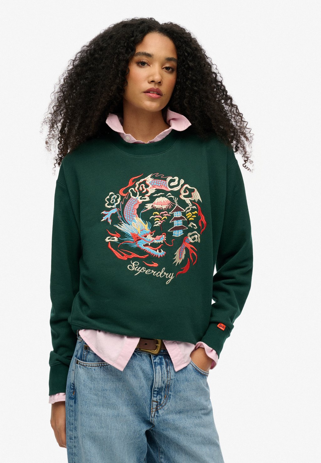 Толстовка SUIKA EMBROIDERED LOOSE CREW Superdry, зеленый
Толстовка SUIKA EMBROIDERED LOOSE CREW Superdry, зеленый