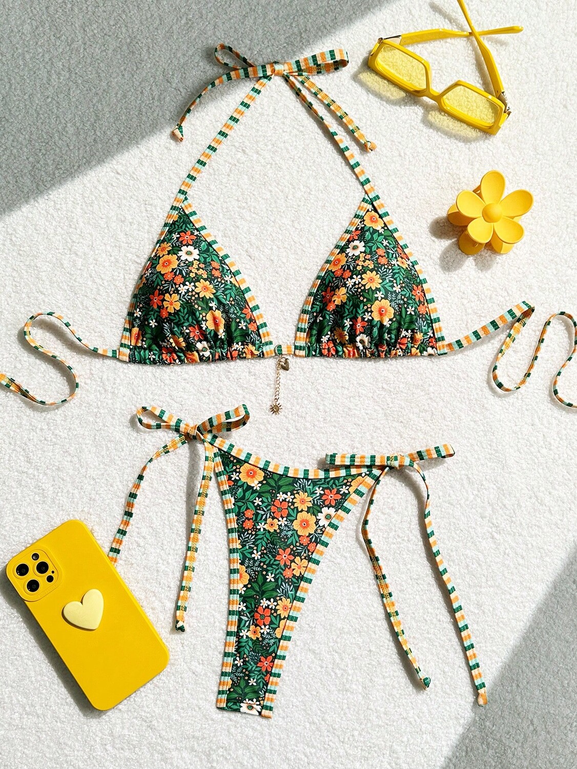 SHEIN летний пляжный женский праздничный случайный цветочный принт бандо с завязками на спине комплект бикини модный простой, многоцветный
SHEIN летний пляжный женский праздничный случайный цветочный принт бандо с завязками на спине комплект бикини модный простой, многоцветный