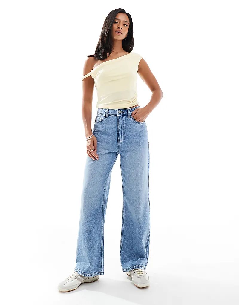 Джинсы New Look Petite Adalae широкого кроя светло-голубого цвета
Джинсы New Look Petite Adalae широкого кроя светло-голубого цвета