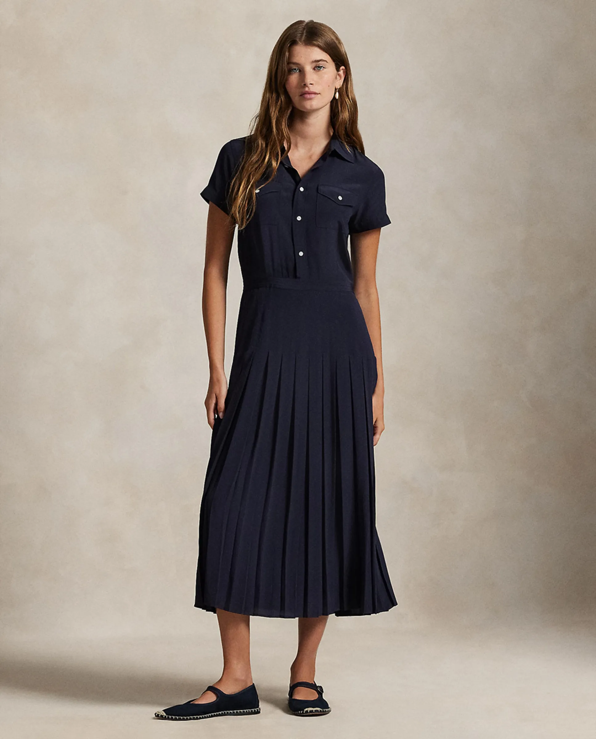 Шелковое платье с плиссированной юбкой Polo Ralph Lauren, темно-синий
Шелковое платье с плиссированной юбкой Polo Ralph Lauren, темно-синий