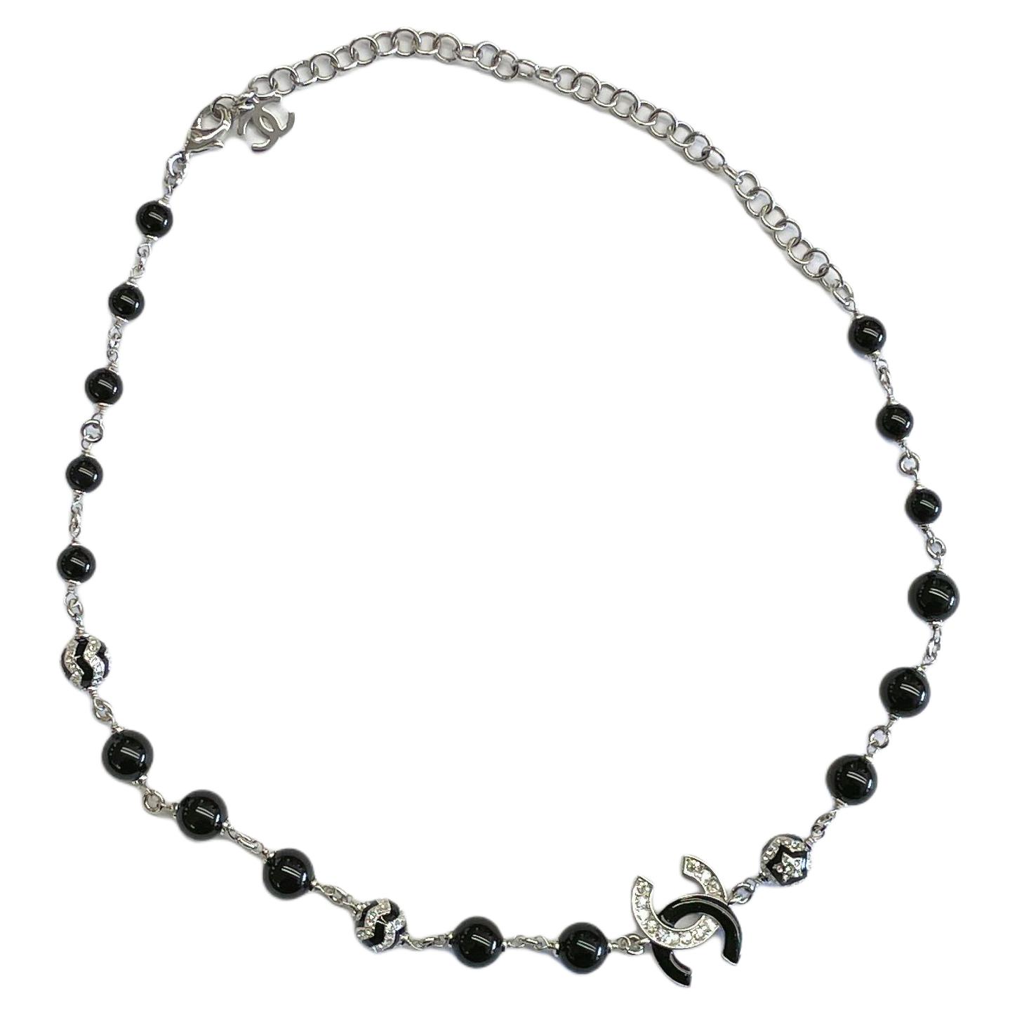 CHANEL Жемчужное ожерелье CC Unisex Silver
CHANEL Жемчужное ожерелье CC Unisex Silver