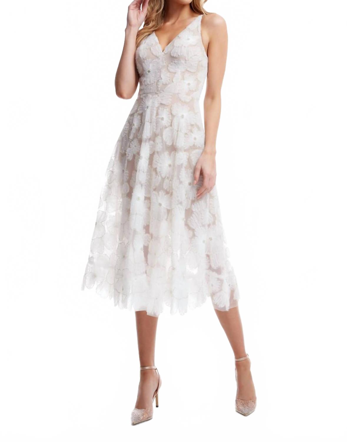 Платье Блэр в белом/телесном цвете Dress The Population
Платье Блэр в белом/телесном цвете Dress The Population