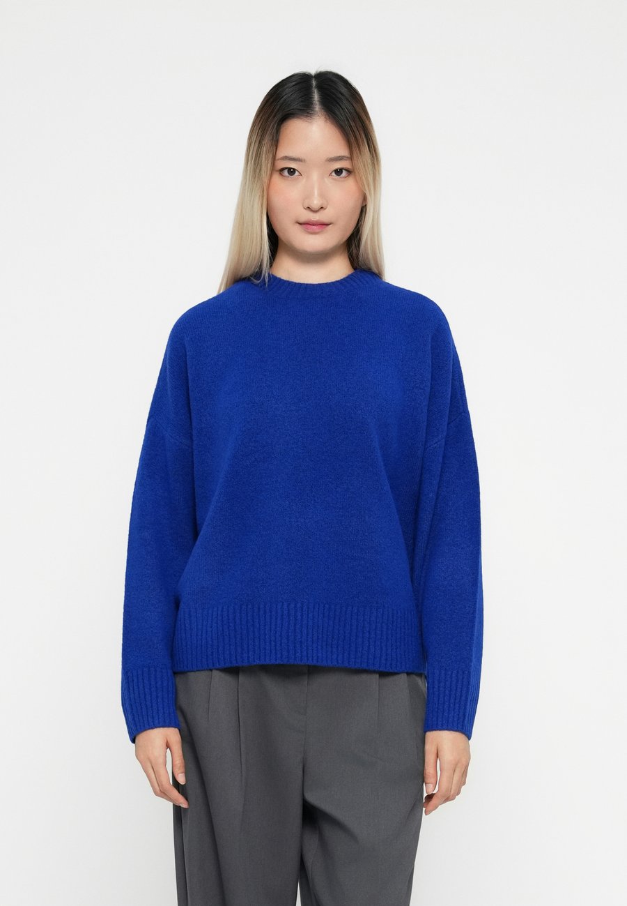Джемпер Vero Moda VMBOOM O NECK PULLOVER, Surf The Web Melange/Blue
Джемпер Vero Moda VMBOOM O NECK PULLOVER, Surf The Web Melange/Blue