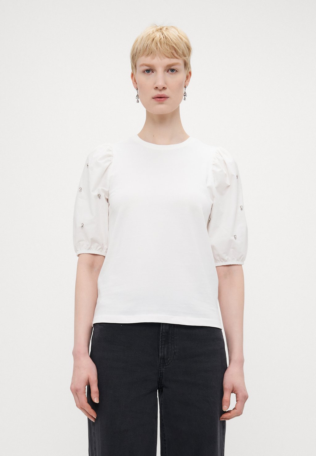 Футболка с принтом ONLEMME LIFE O NECK PUFF MIX ONLY Tall, белый
Футболка с принтом ONLEMME LIFE O NECK PUFF MIX ONLY Tall, белый