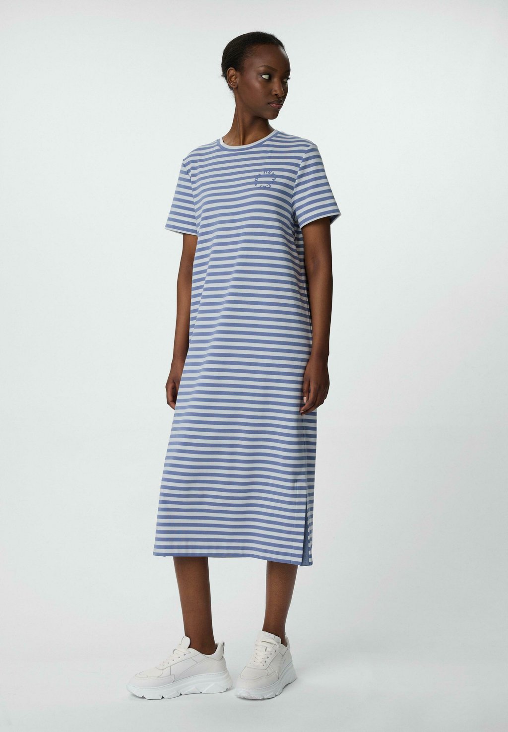 Платье-джемпер MIT STREIFEN comma casual identity, синий
Платье-джемпер MIT STREIFEN comma casual identity, синий
