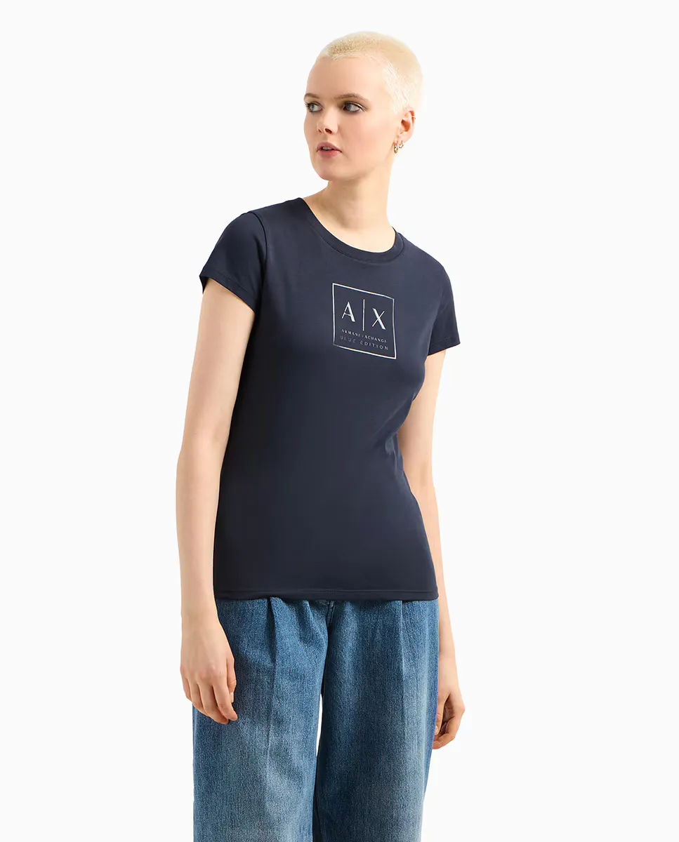 Приталенная женская футболка с соответствующим принтом логотипа Armani Exchange, темно-синий
Приталенная женская футболка с соответствующим принтом логотипа Armani Exchange, темно-синий