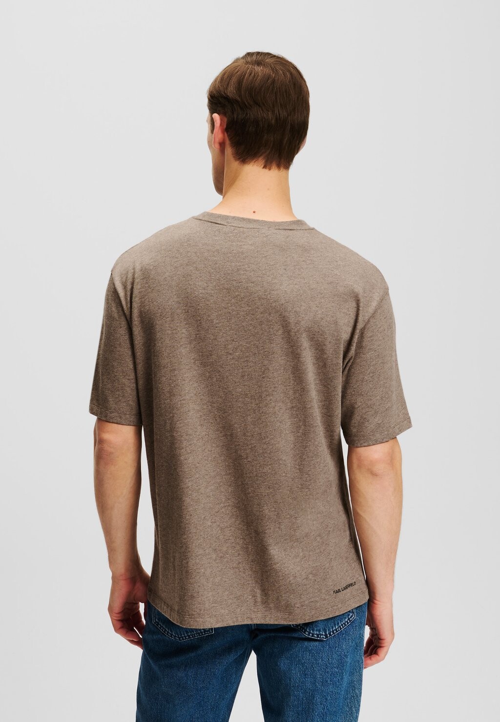 Базовая футболка MONOGRAM KARL LAGERFELD, серо-коричневый
Базовая футболка MONOGRAM KARL LAGERFELD, серо-коричневый