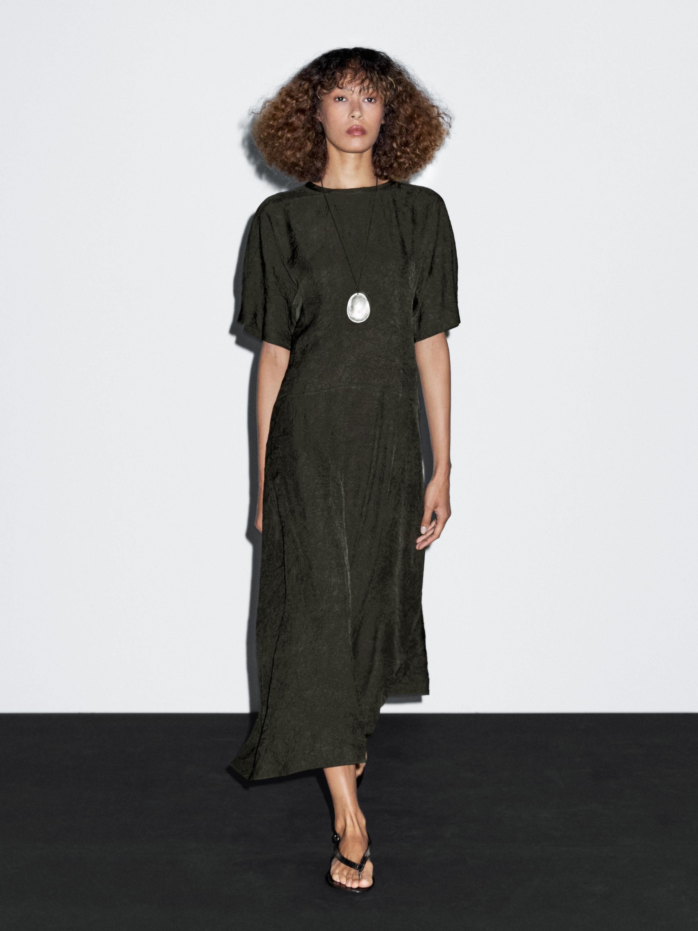 Длинное атласное платье с короткими рукавами Massimo Dutti, бирюзовый
Длинное атласное платье с короткими рукавами Massimo Dutti, бирюзовый