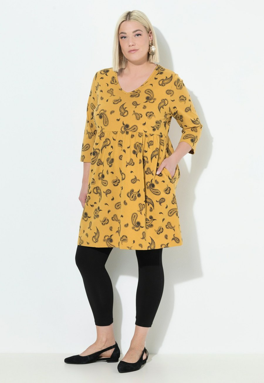 Платье Ulla Popken PAISLEY EMPIRE, Mustard/Mustard Yellow
Платье Ulla Popken PAISLEY EMPIRE, Mustard/Mustard Yellow