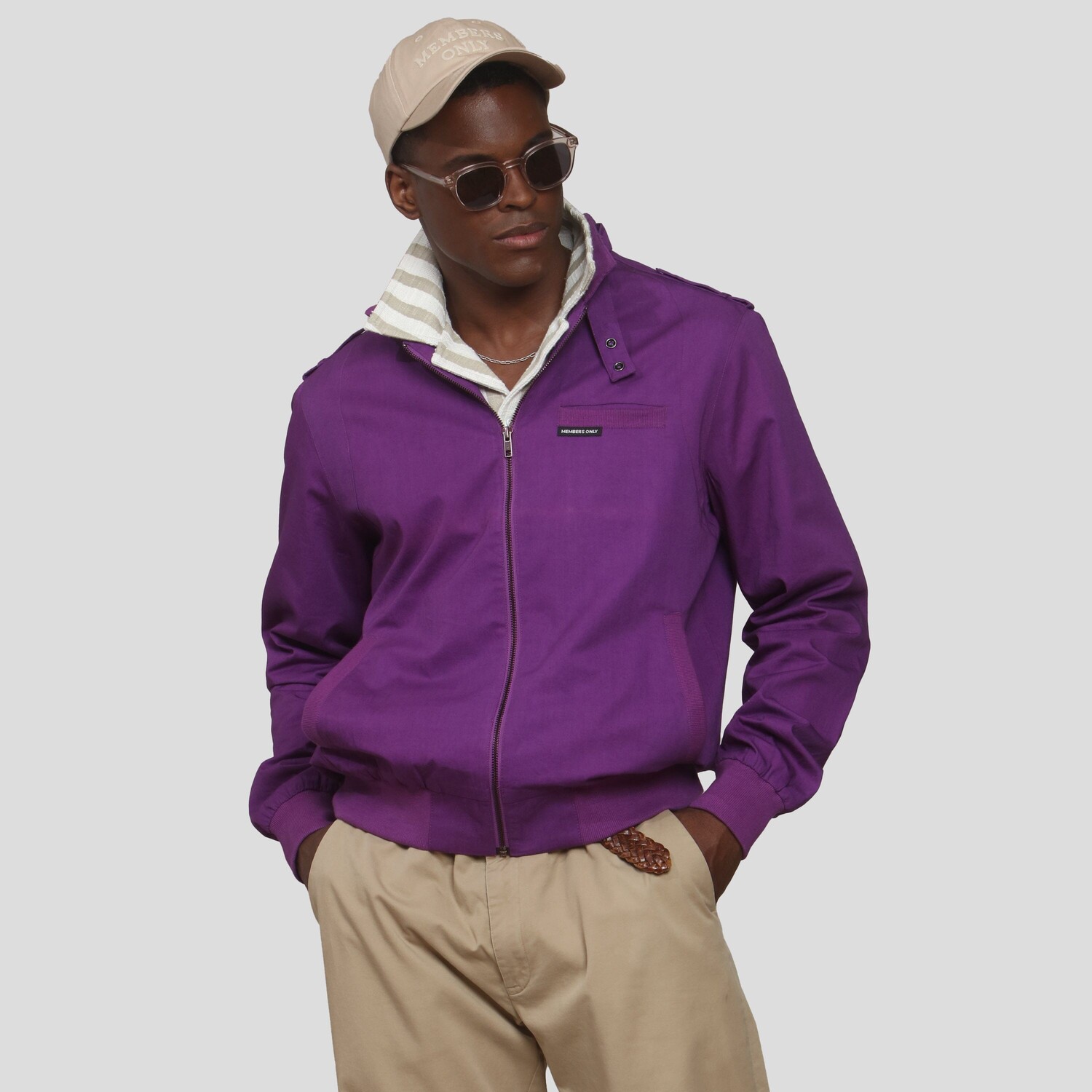 Мужская классическая гоночная куртка Iconic (облегающего кроя) Members Only, фиолетовый 
Мужская классическая гоночная куртка Iconic (облегающего кроя) Members Only, фиолетовый
