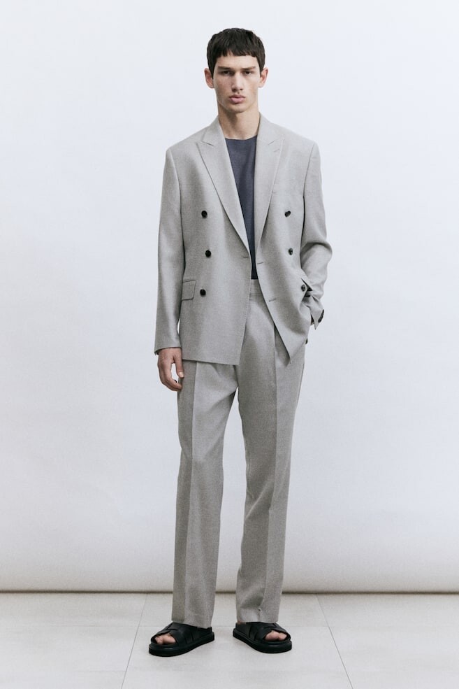 Брюки из смеси шерсти, стандартного кроя H&M, серый
Брюки из смеси шерсти, стандартного кроя H&M, серый