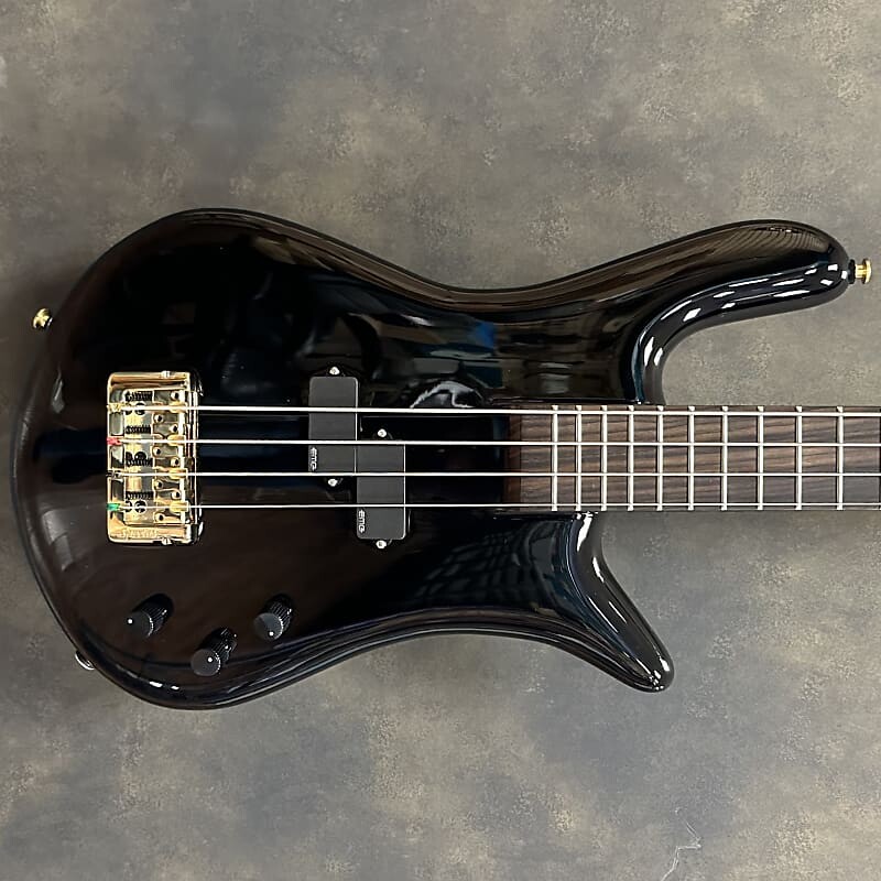 Басс гитара Spector Ian Hill - Gloss Black
Басс гитара Spector Ian Hill - Gloss Black