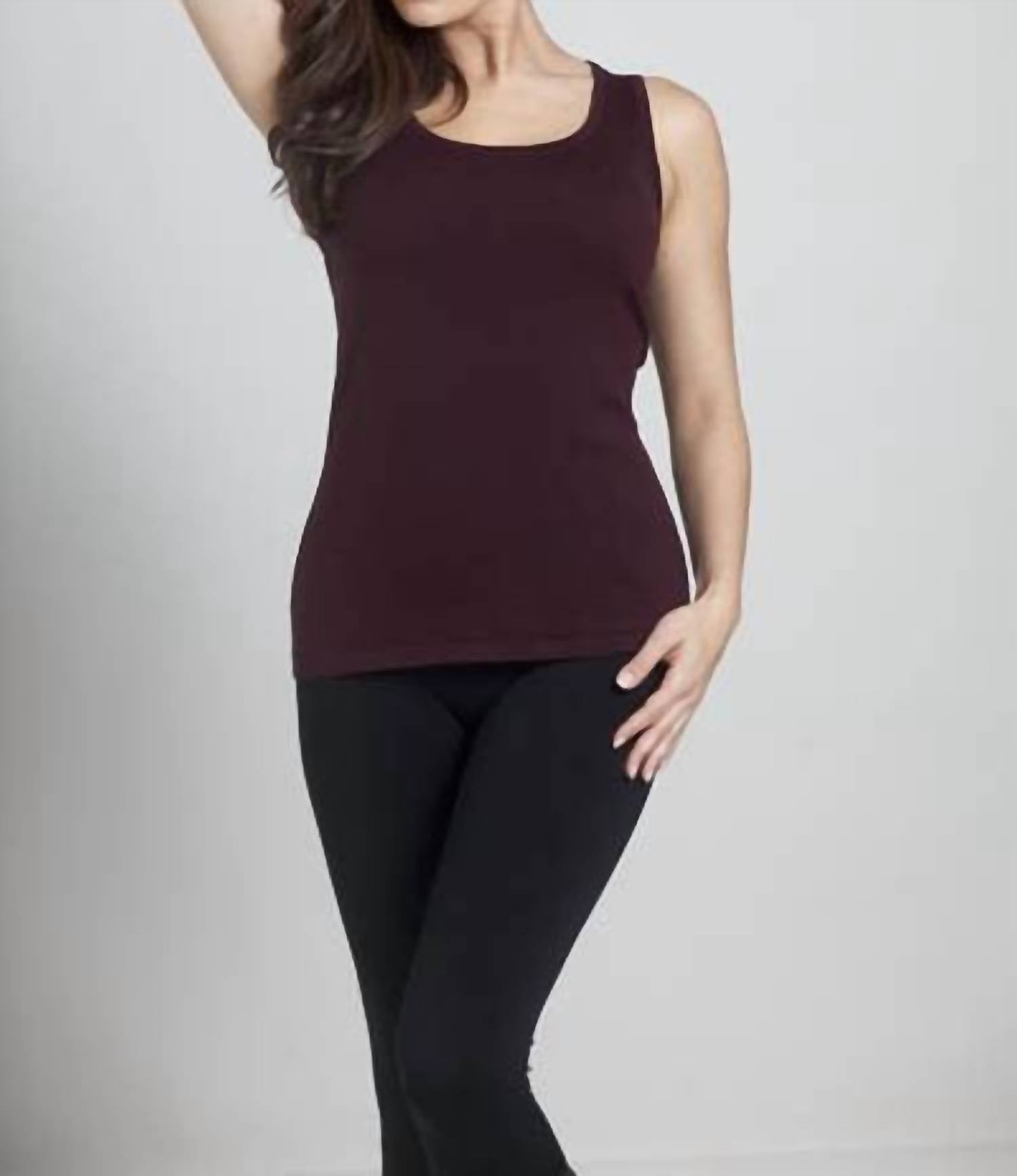 Майка-топ, подходящая для бюстгальтера, бордового цвета ANGEL
Майка-топ, подходящая для бюстгальтера, бордового цвета ANGEL