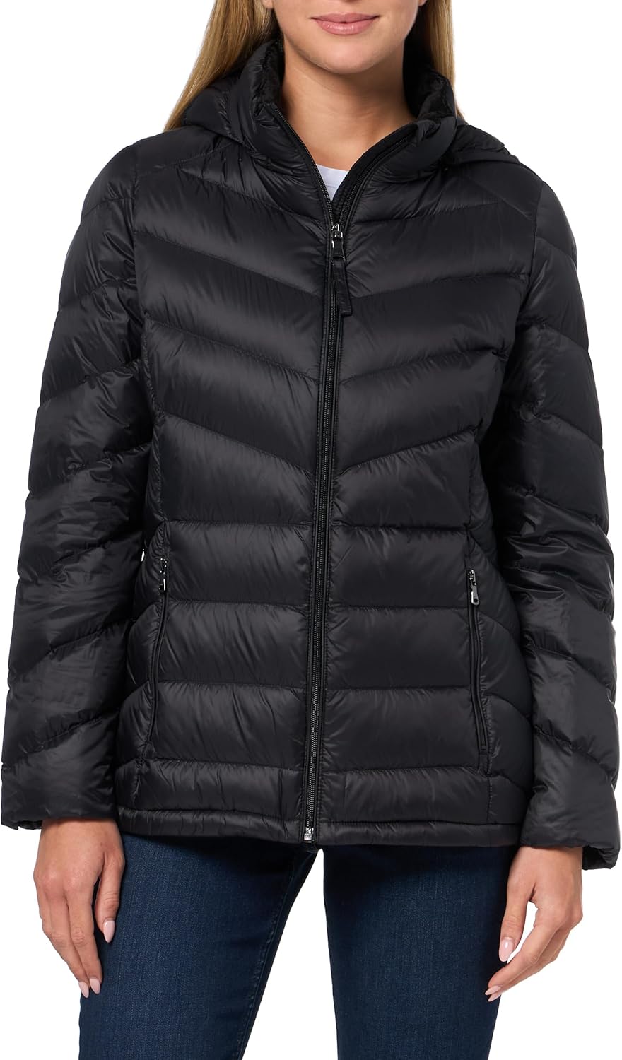 Женское стеганое пальто Calvin Klein Chevron - легкая и компактная куртка-пуховик, Black
Женское стеганое пальто Calvin Klein Chevron - легкая и компактная куртка-пуховик, Black