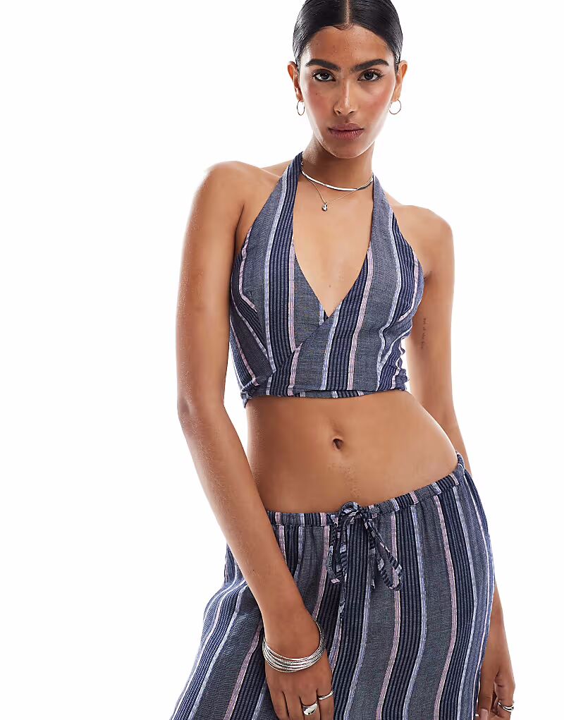 Mango - жилет с халтером в фиолетовую полоску, комплект
Mango - жилет с халтером в фиолетовую полоску, комплект