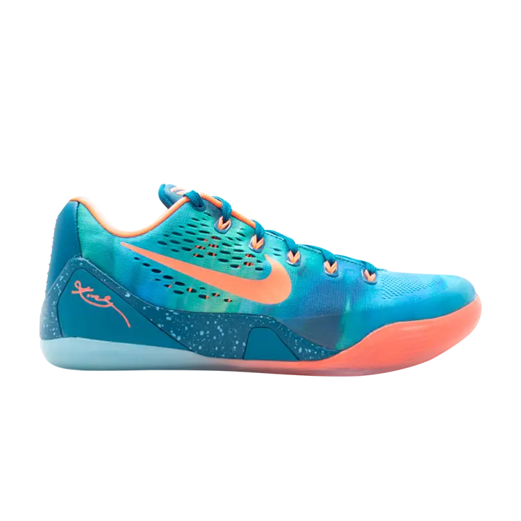 Кроссовки Nike Kobe 9 EM 'EYBL Peach Jam', синий
Кроссовки Nike Kobe 9 EM 'EYBL Peach Jam', синий