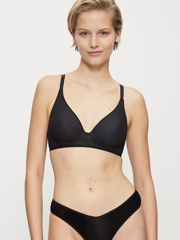 Бюстгальтер на косточках Triumph, черный 
Бюстгальтер на косточках Triumph, черный