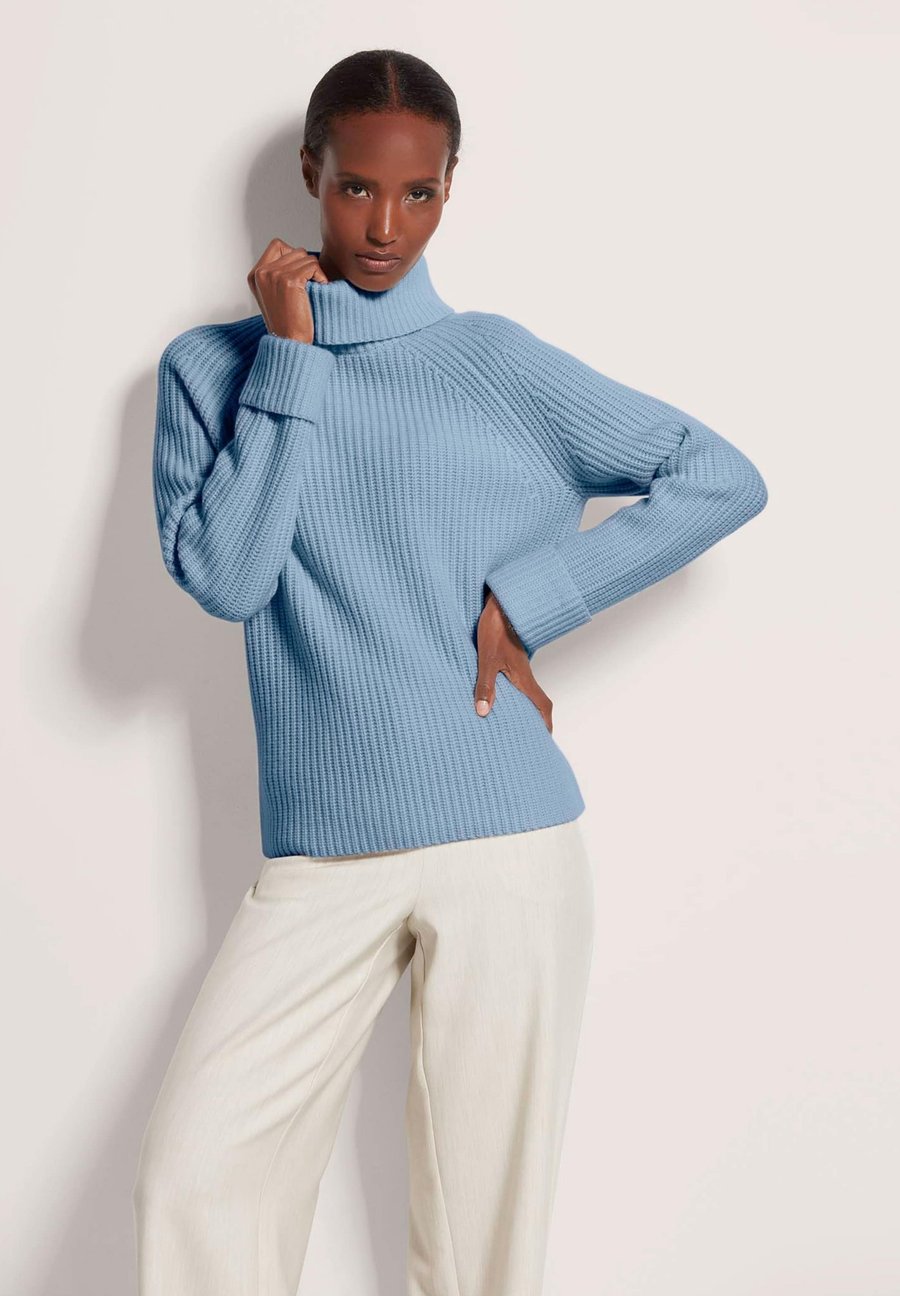 Джемпер MADELEINE ROLLKRAGEN-MIT GOOD, Smoky Blue/Light Blue
Джемпер MADELEINE ROLLKRAGEN-MIT GOOD, Smoky Blue/Light Blue