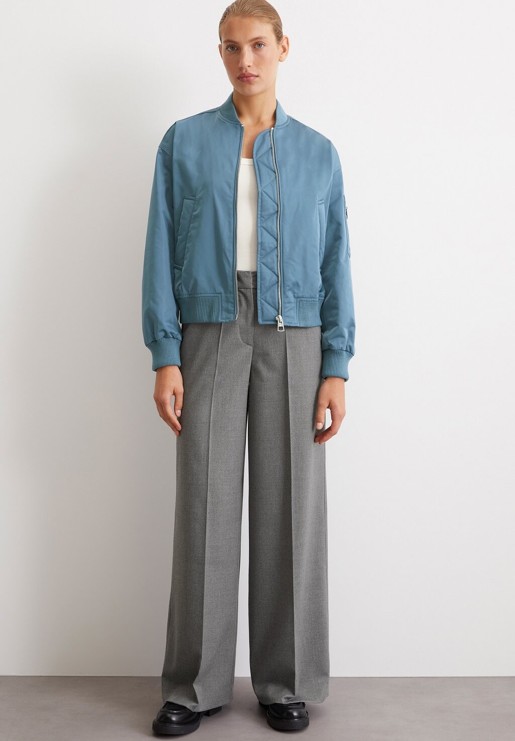 Куртка-бомбер AVIATOR-STIL REGULAR Marc O'Polo, синий
Куртка-бомбер AVIATOR-STIL REGULAR Marc O'Polo, синий