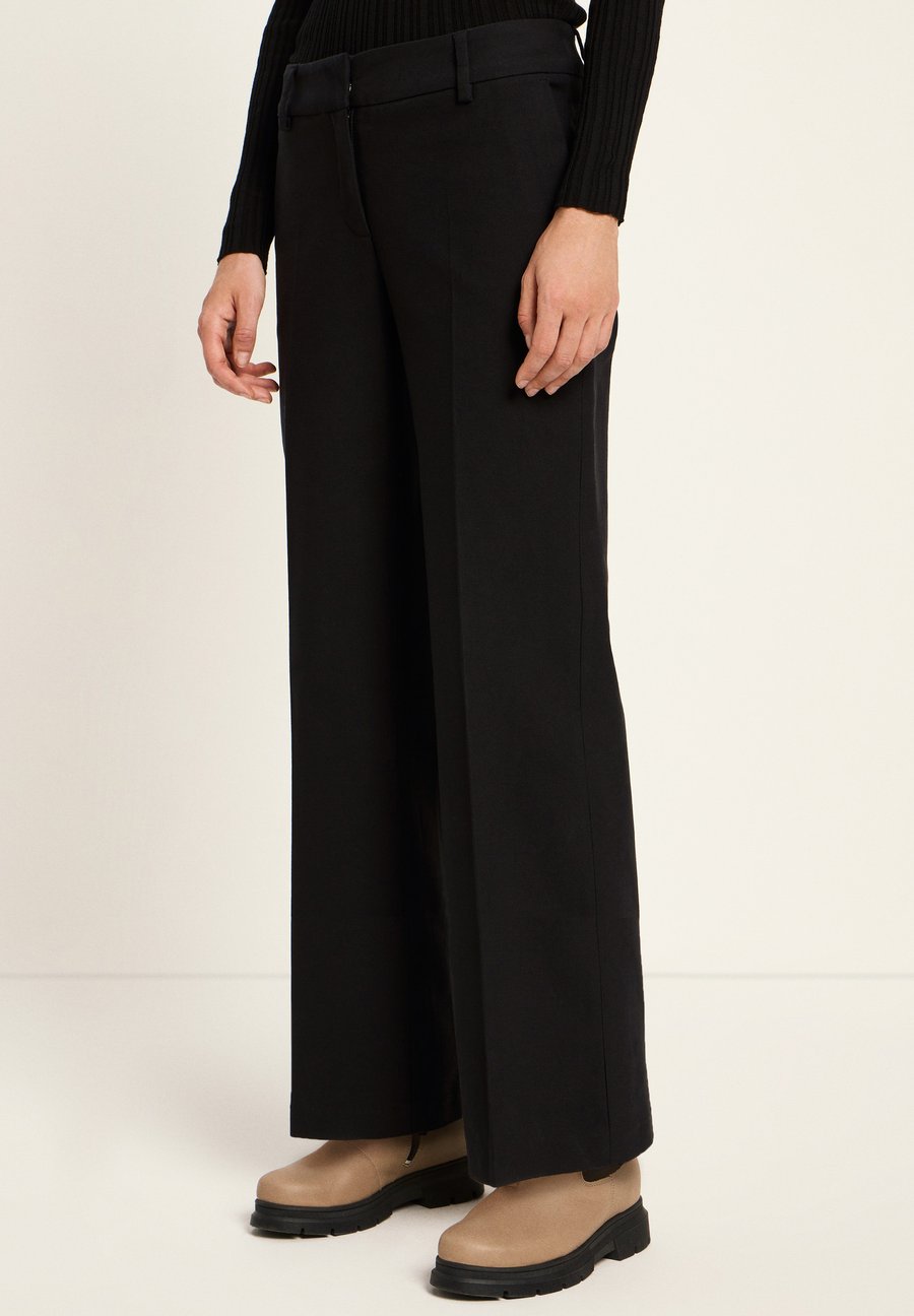 Брюки LANIUS MARLENE, Black
Брюки LANIUS MARLENE, Black