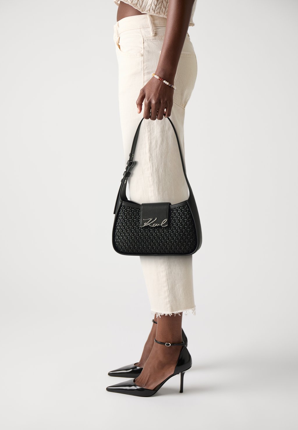 Сумка SIGNATURE KARL LAGERFELD, черный
Сумка SIGNATURE KARL LAGERFELD, черный