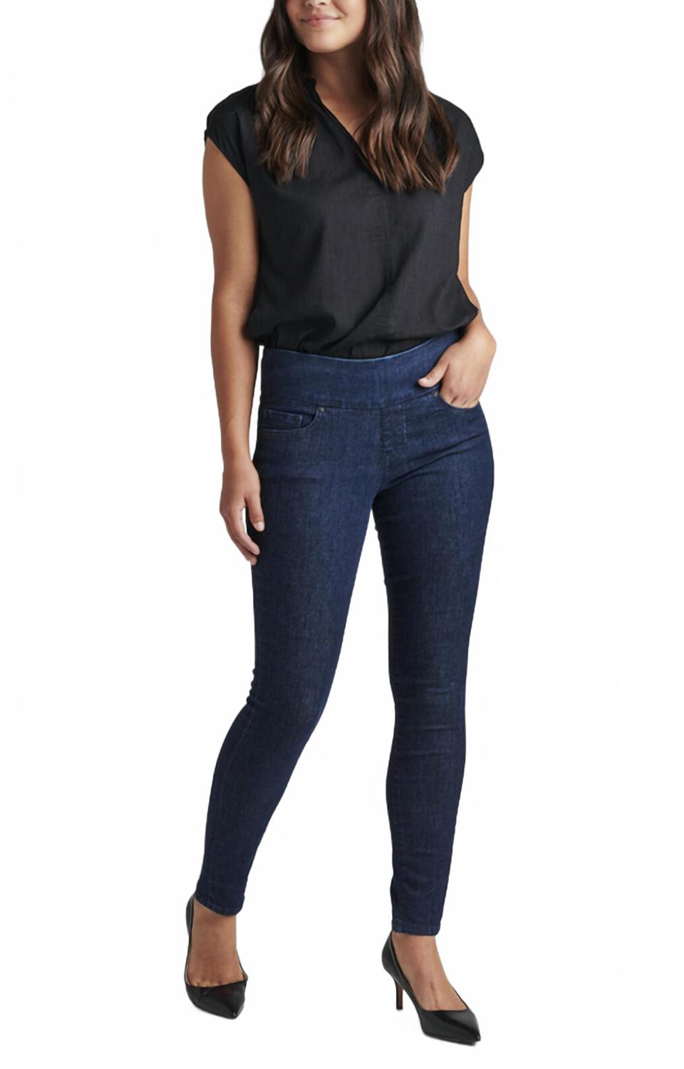 Нора Мид Райз Скинни Джинсы в цвете чернильный синий JAG
Нора Мид Райз Скинни Джинсы в цвете чернильный синий JAG