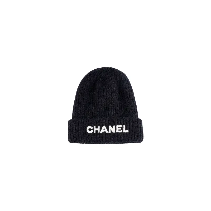 CHANEL Кашемировая женская шапка черная, Black
CHANEL Кашемировая женская шапка черная, Black