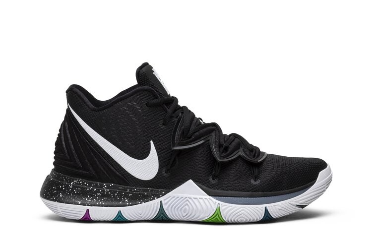 Кроссовки Nike Kyrie 5 'Black Magic', черный
Кроссовки Nike Kyrie 5 'Black Magic', черный