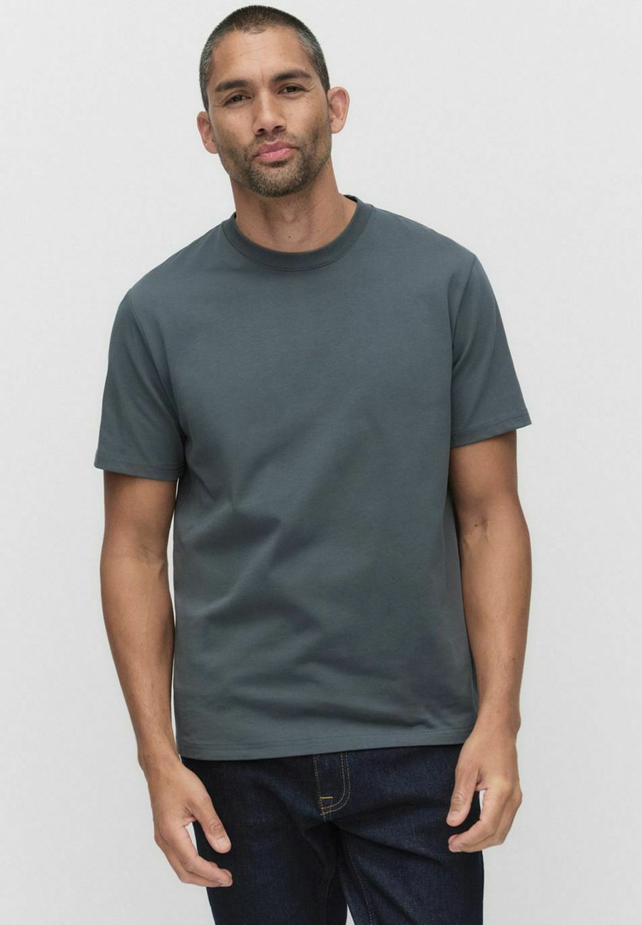 Футболка Dobber LOGAN HEAVY TEE, Urbanchic Green/Green, Зеленый, Футболка Dobber LOGAN HEAVY TEE, Urbanchic Green/Green
Футболка Dobber LOGAN HEAVY TEE, Urbanchic Green/Green, Зеленый, Футболка Dobber LOGAN HEAVY TEE, Urbanchic Green/Green