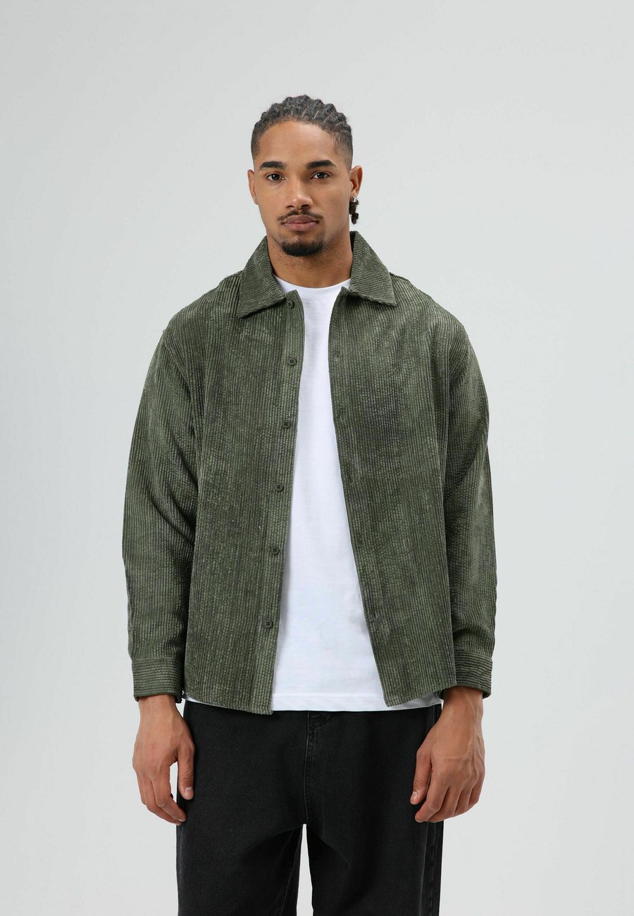 Куртка Lucy & Sam CORDUROY TEXTURE, Khaki
Куртка Lucy & Sam CORDUROY TEXTURE, Khaki