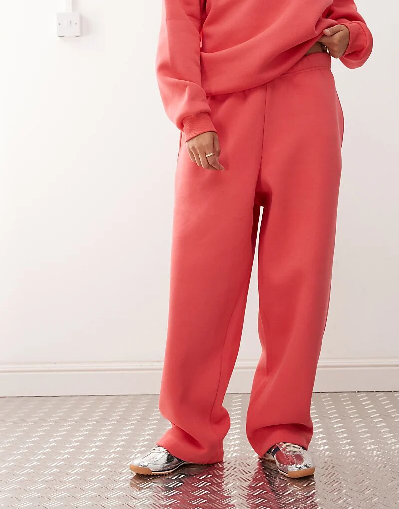 COLLUSION Плотные широкие брюки-джоггеры красного цвета
COLLUSION Плотные широкие брюки-джоггеры красного цвета