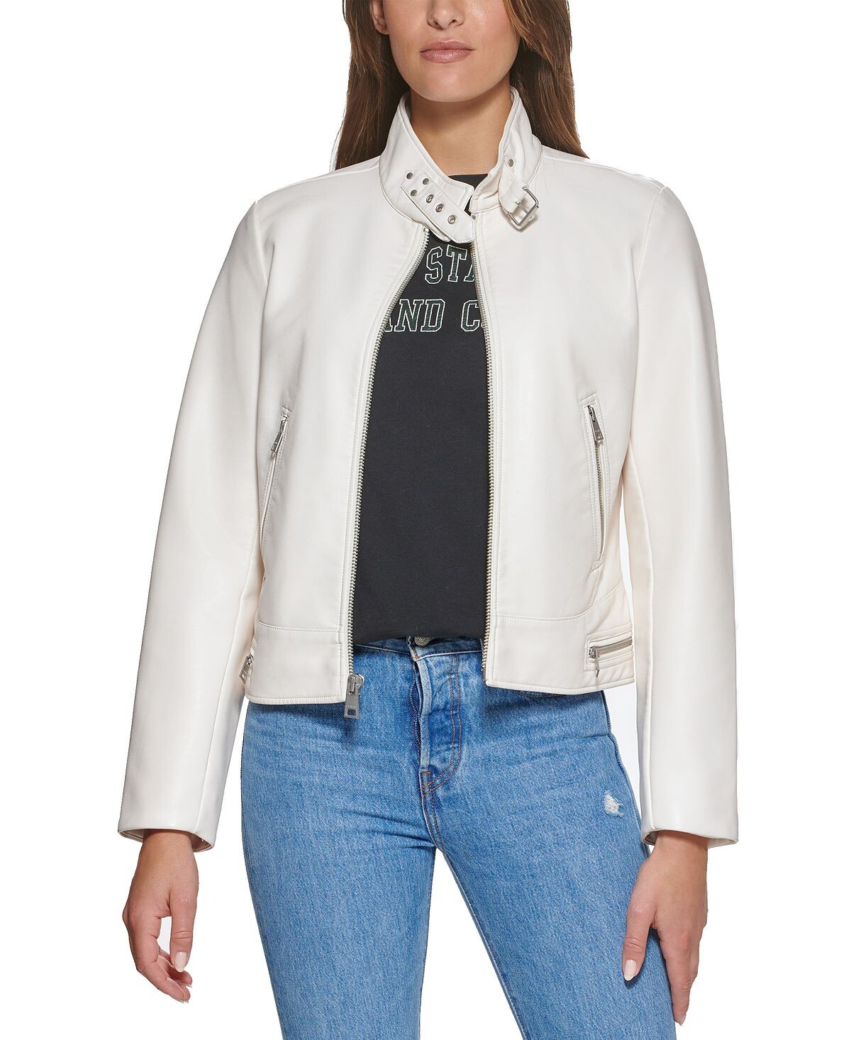 Мотоциклетная куртка из искусственной кожи на подкладке с воротником-защелкой Levi's
Мотоциклетная куртка из искусственной кожи на подкладке с воротником-защелкой Levi's