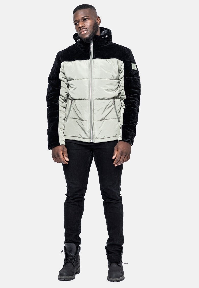 Зимняя куртка LA ROSA, цвет lime green velvet
Зимняя куртка LA ROSA, цвет lime green velvet