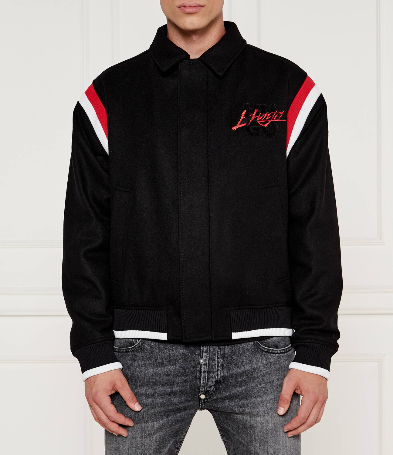 Шерстяная куртка HUGO Bennet, черный
Шерстяная куртка HUGO Bennet, черный