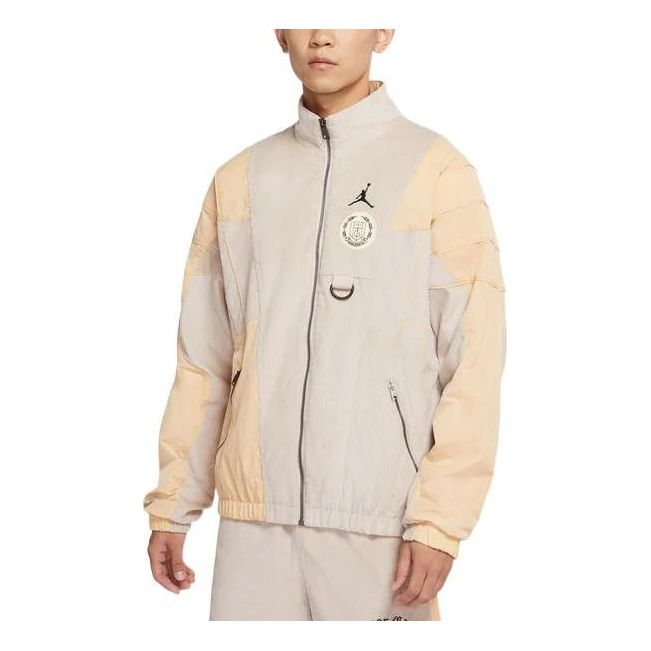 Куртка Air Jordan x HTG Crossover Contrast Color Stitching Logo Stand Collar Jacket US Edition, бежевый 
Куртка Air Jordan x HTG Crossover Contrast Color Stitching Logo Stand Collar Jacket US Edition, бежевый