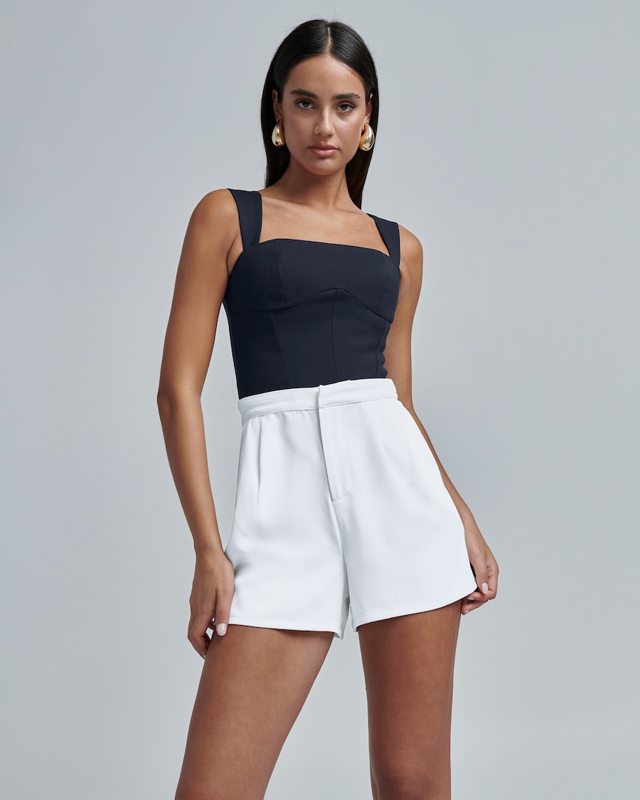 Обычные брюки со складками спереди BWLDR Adrew, белый
Обычные брюки со складками спереди BWLDR Adrew, белый