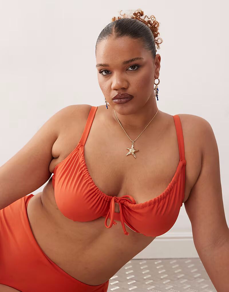 Топ бикини на косточках в цвете «выжженный оранжевый» Collusion
Топ бикини на косточках в цвете «выжженный оранжевый» Collusion