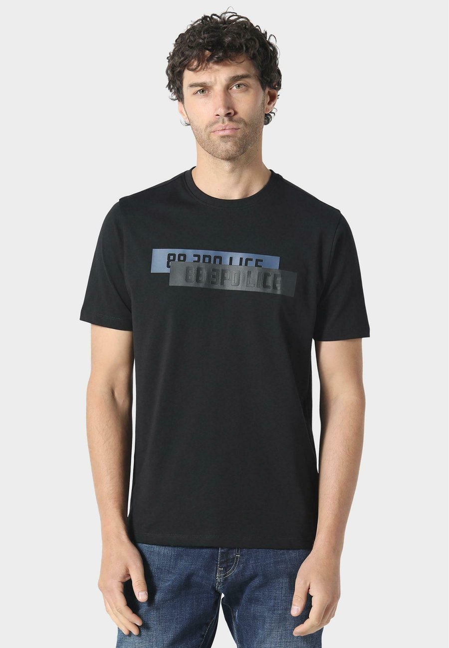 Футболка 883 Police ADRIAN, Black, Черный, Футболка 883 Police ADRIAN, Black
Футболка 883 Police ADRIAN, Black, Черный, Футболка 883 Police ADRIAN, Black