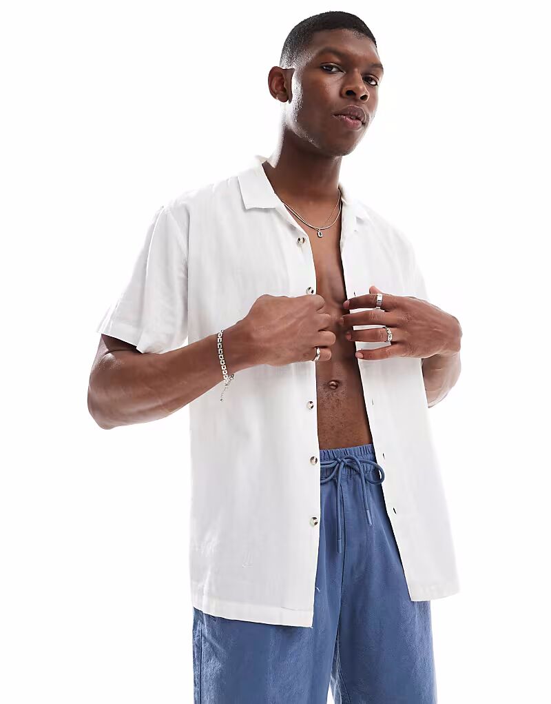 Хлопковая рубашка с короткими рукавами Brave Soul белого цвета
Хлопковая рубашка с короткими рукавами Brave Soul белого цвета