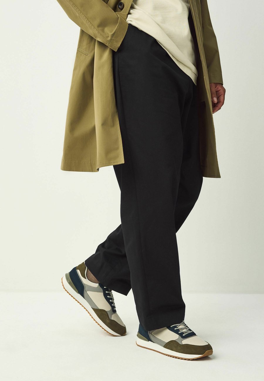 Кроссовки Next REGULAR FIT, Green/White/Green
Кроссовки Next REGULAR FIT, Green/White/Green