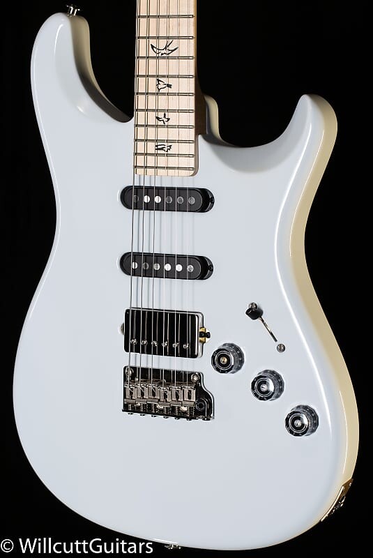 Электрогитара PRS Fiore Sugar Moon
Электрогитара PRS Fiore Sugar Moon